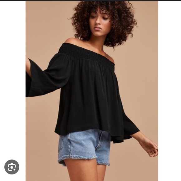 Aritzia Tamils Marcilly Blouse - Picture 2 of 5